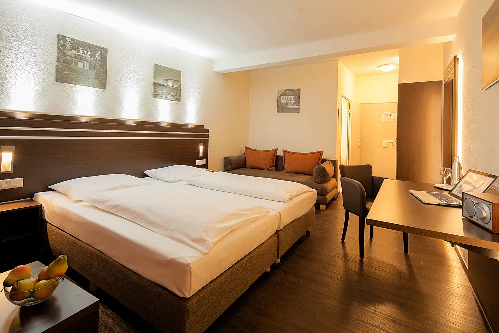 hotelamstern-dreibettzimmer01